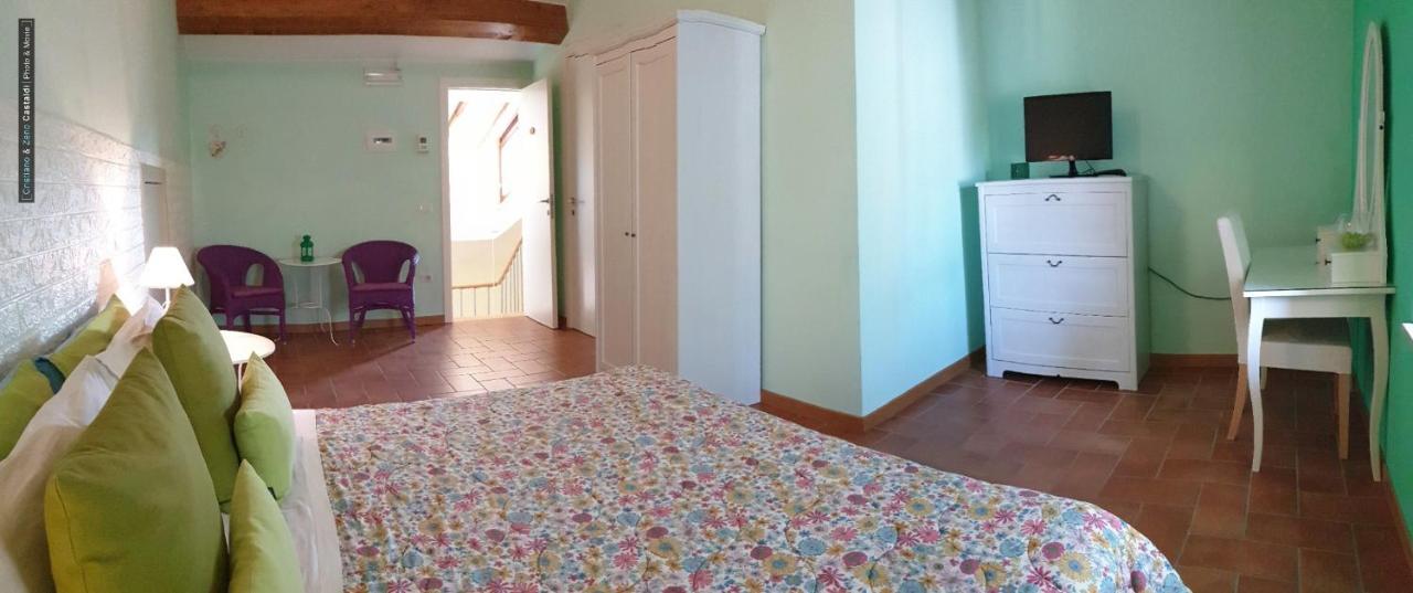 B&B Dimora Paolina Baschi Exterior photo